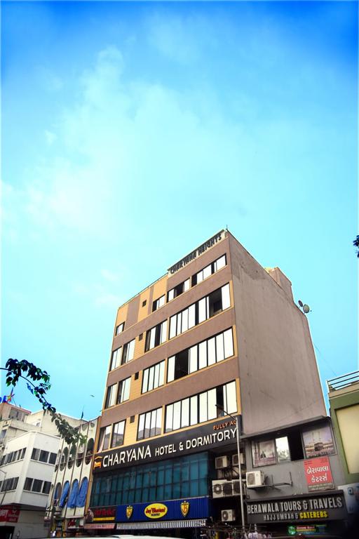 Charyana Hotel & AC Dormitory photo 1