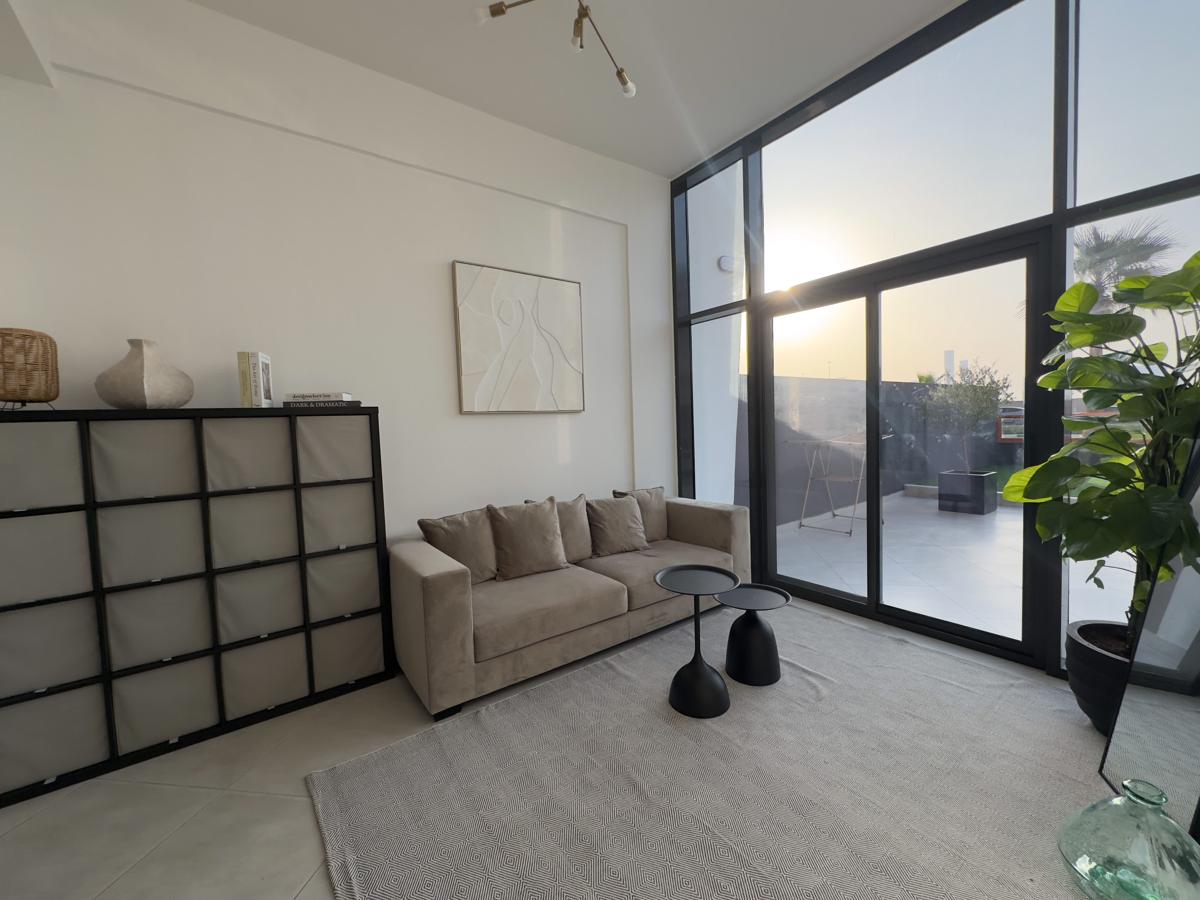 Grapeful Stay Hostel Dubai | Gym & Pool Access photo 3