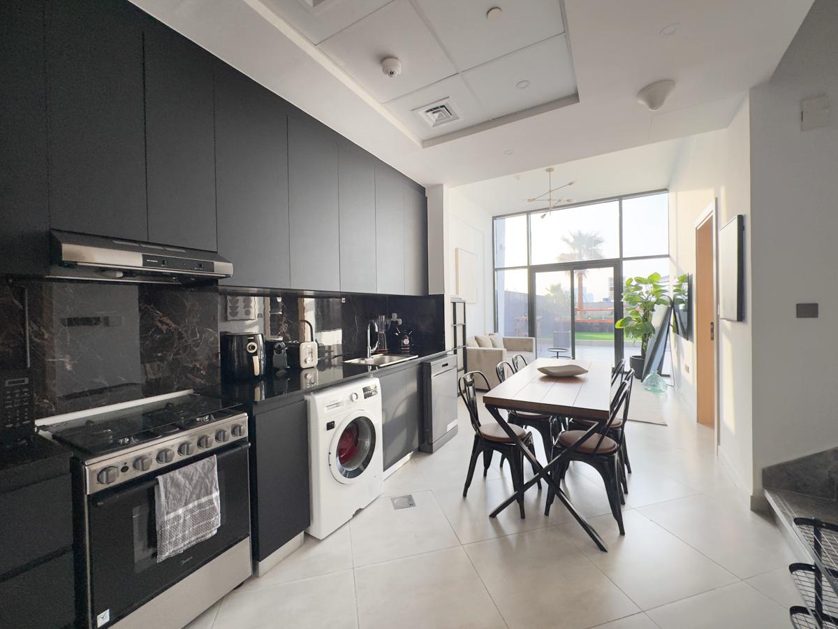 Grapeful Stay Hostel Dubai | Gym & Pool Access photo 4