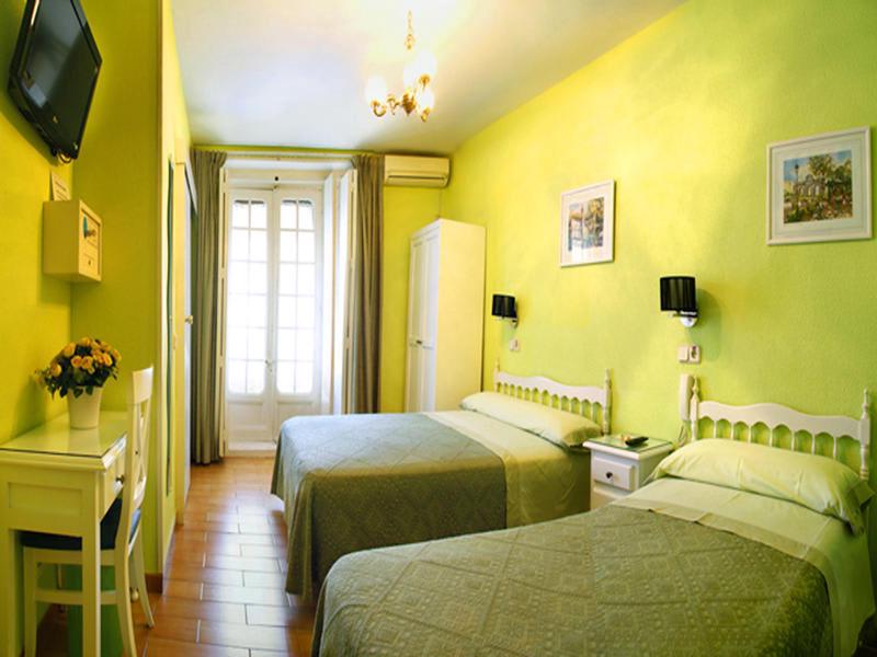 Hostal Los Alpes photo 1