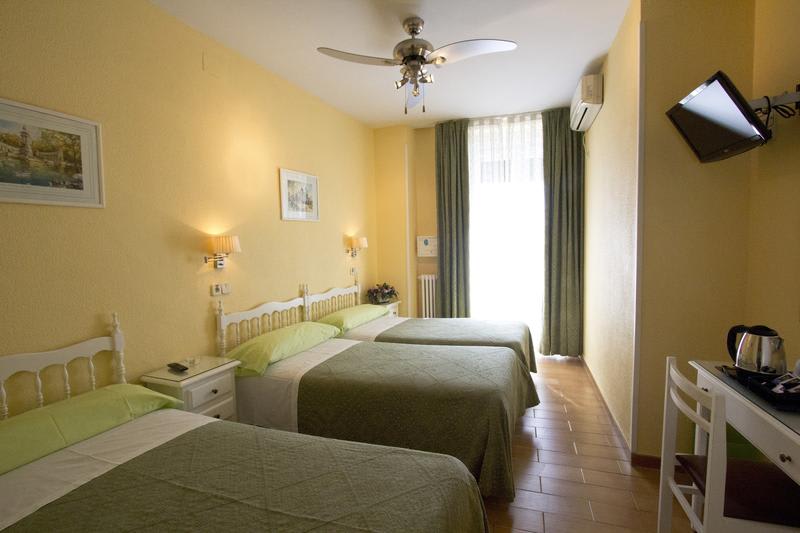 Hostal Los Alpes photo 3