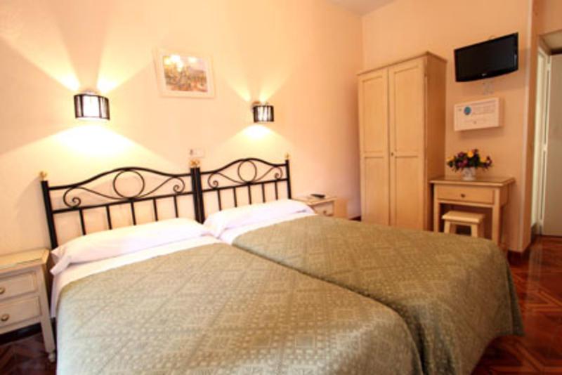 Hostal Los Alpes photo 6