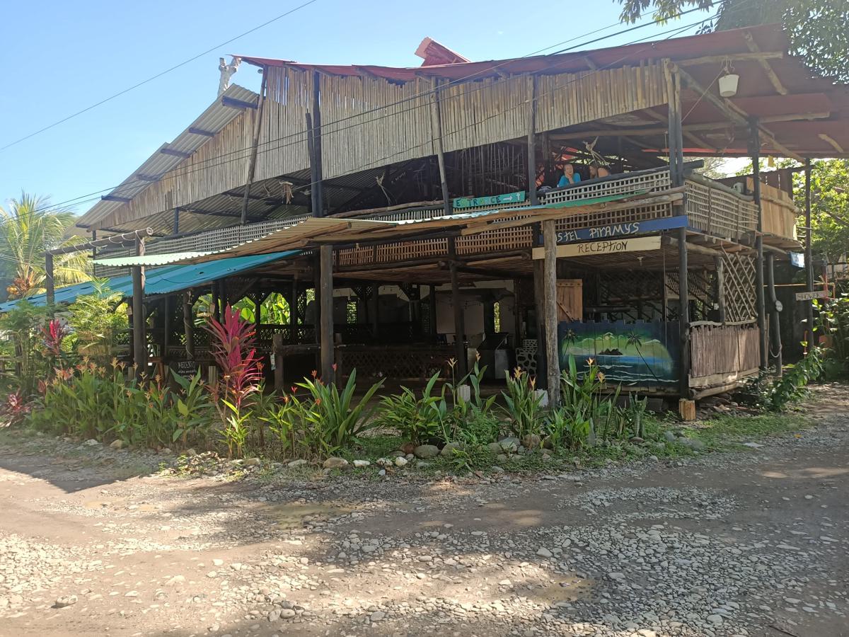 Piramys Hostel and Tours photo 1