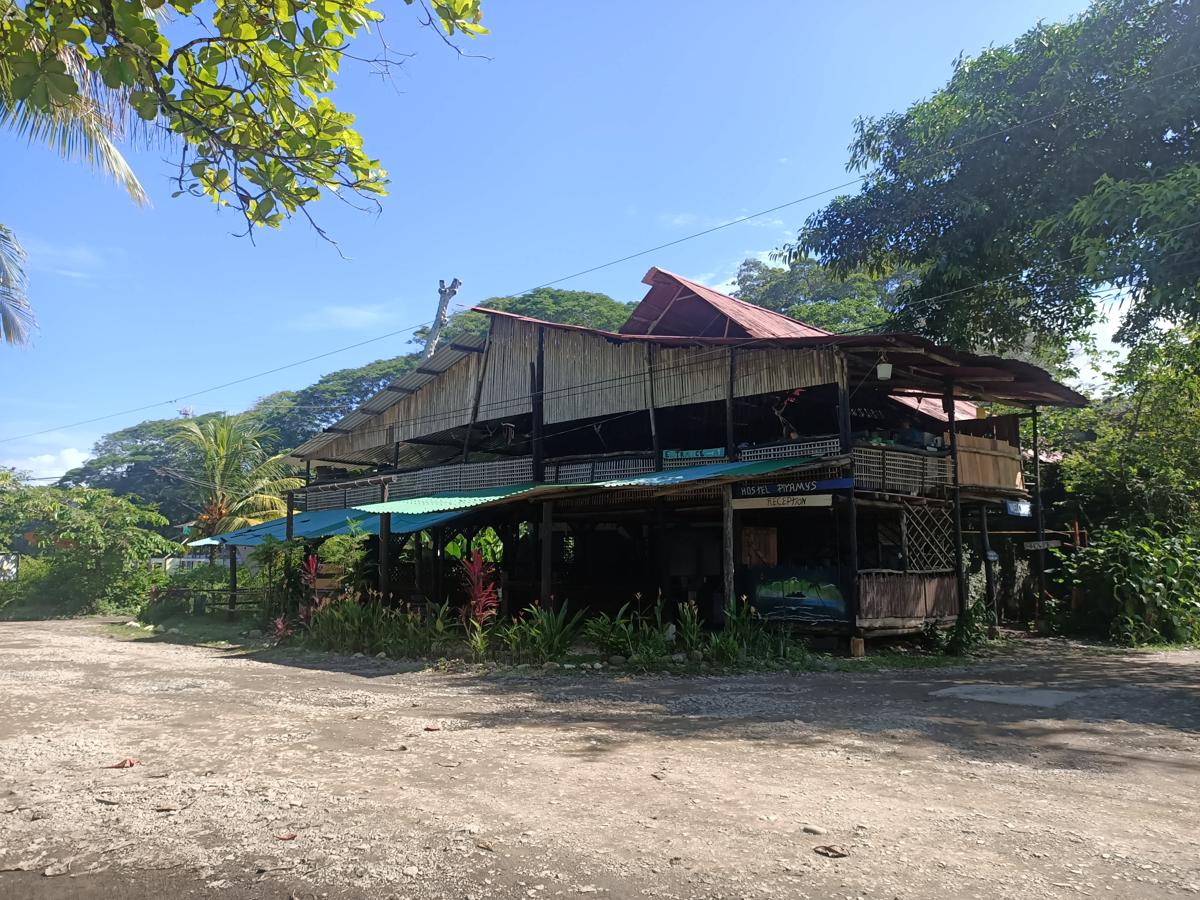 Piramys Hostel and Tours photo 2