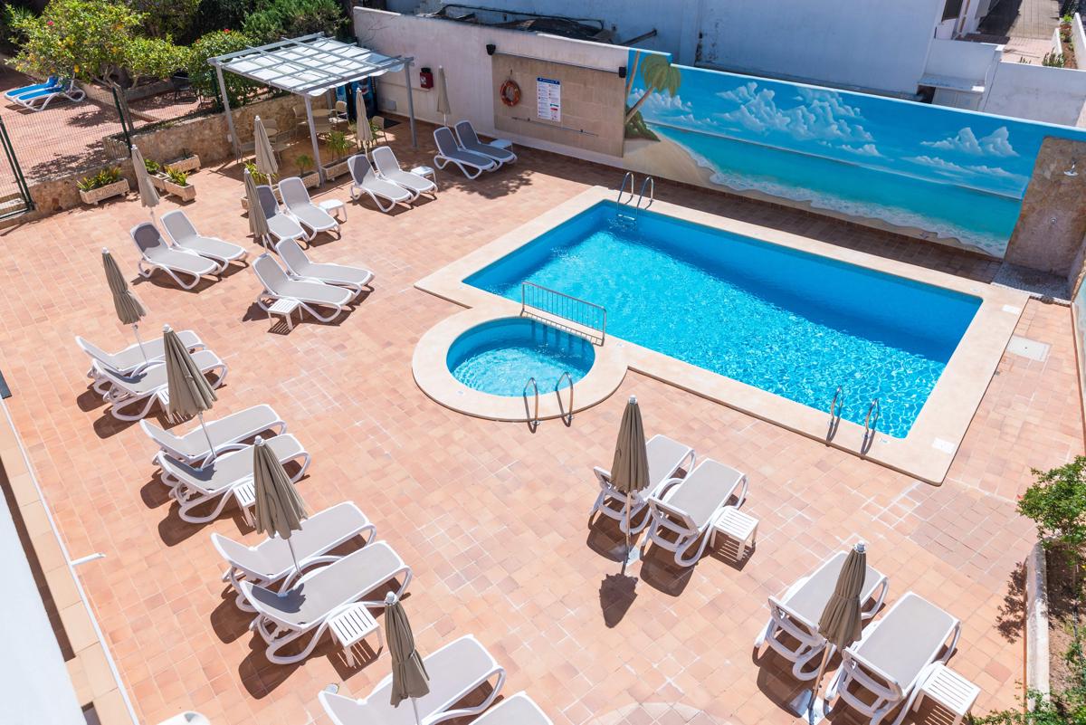 Hotel Ses Puntetes photo 2