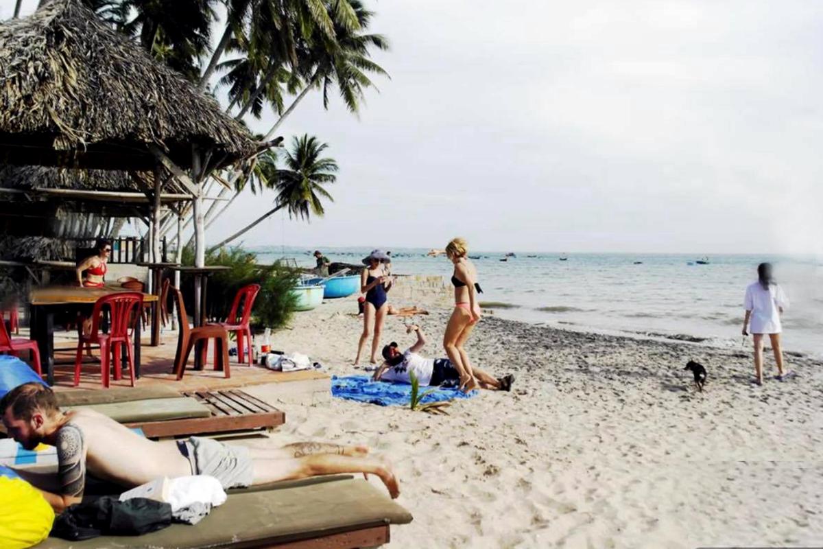 EVA HUT Mui Ne Beach Hostel photo 2