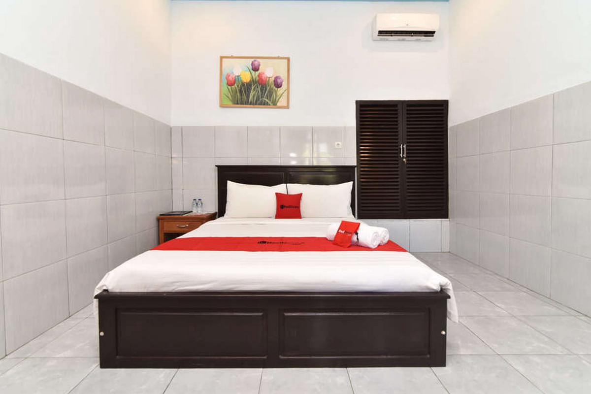 RedDoorz Plus @ Singaraja photo 4