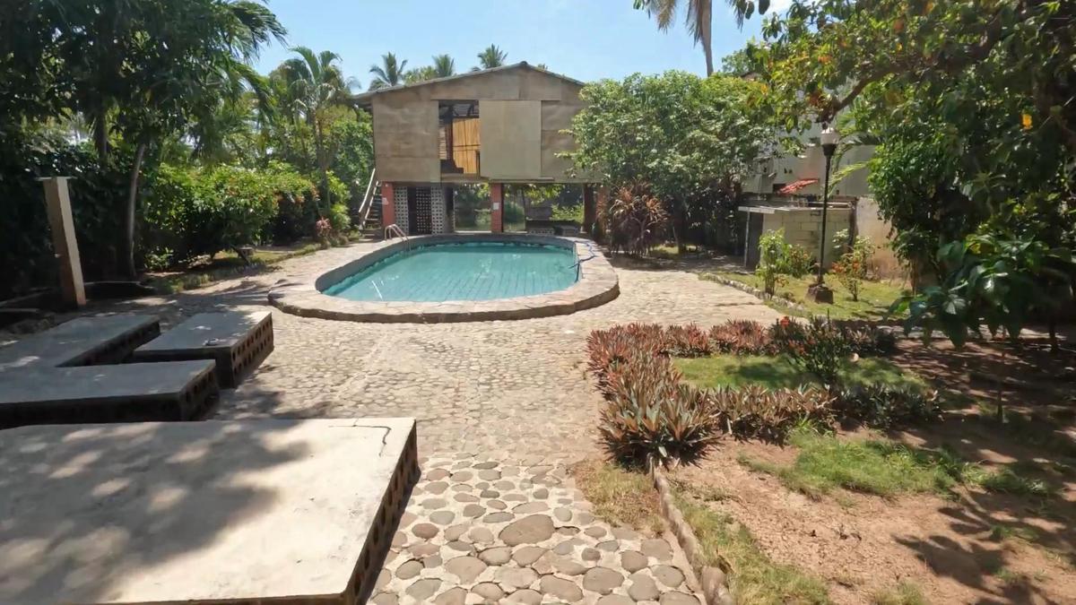 Surf House in Playa El Tunco photo 1