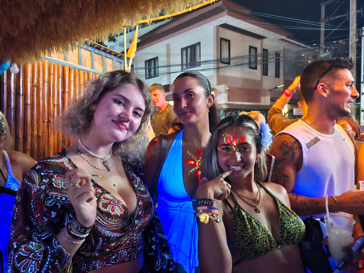 Revolution Hostel Koh Tao photo 1