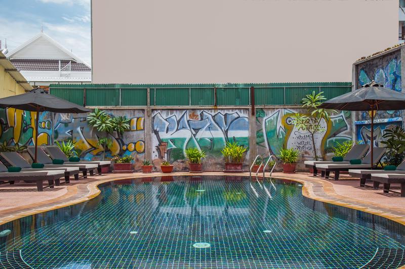 Sidewalk Hotel photo 1