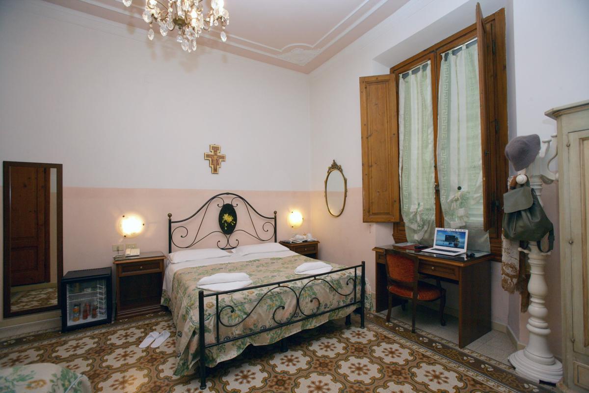 Hotel Desiree photo 3