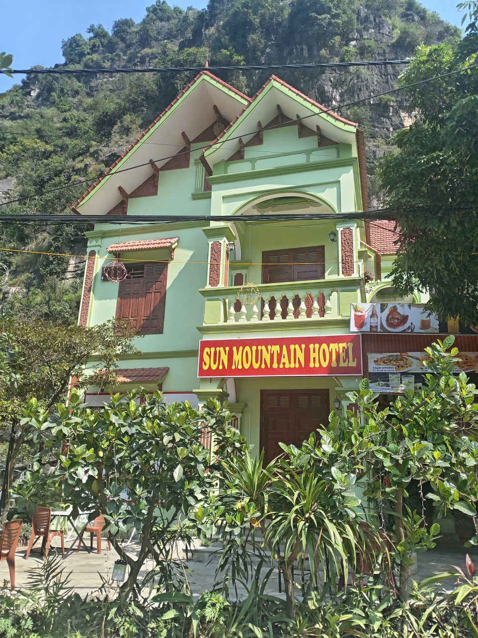 Sun Mountain Hostel photo 1