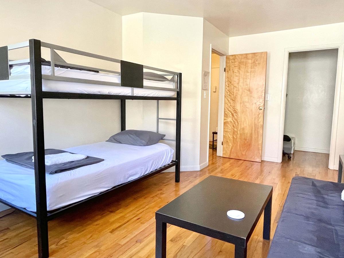 Times Square Apartments photo 4