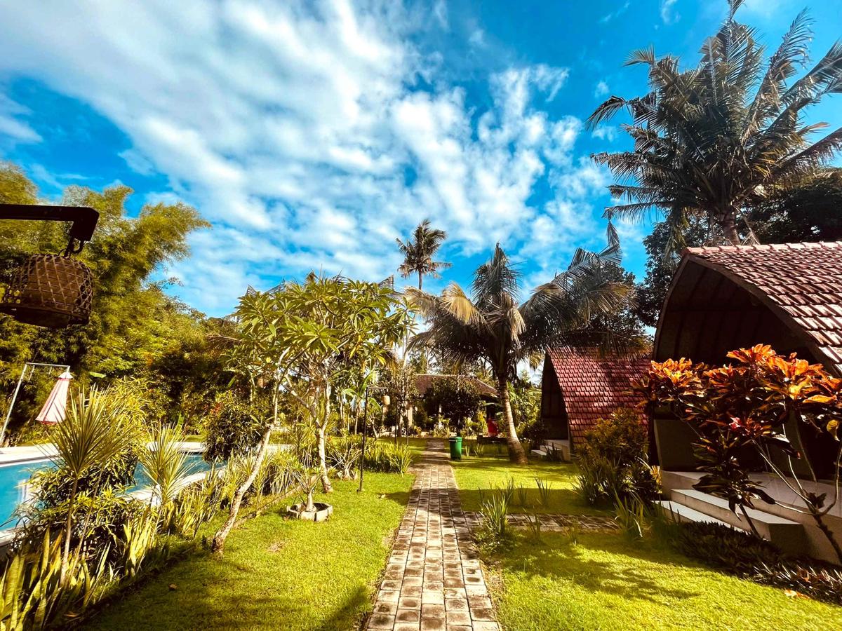 Apit Lawang Hostel & Resto photo 4