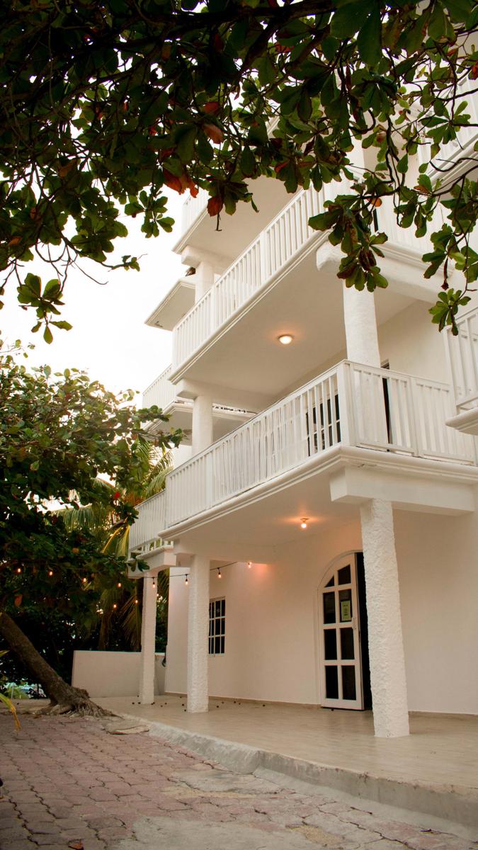 Balu Hotel & Hostel photo 1