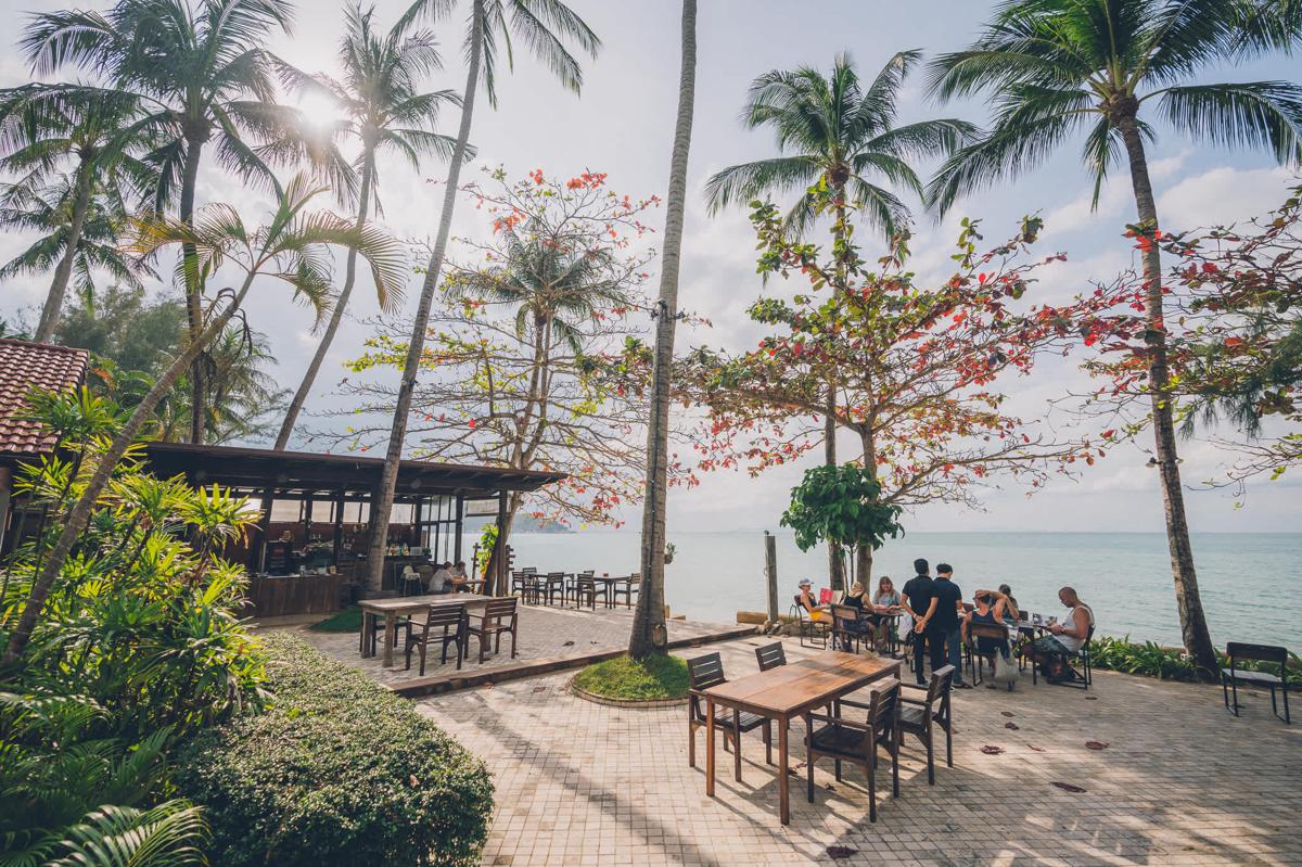 Chill Inn Lipa Noi Hostel and Beach Cafe photo 1