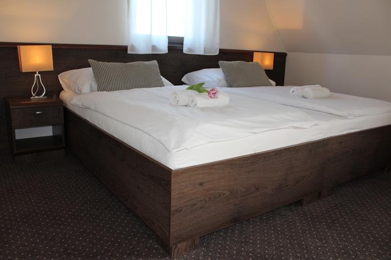 Penzion Wellness & Restaurant Zoborska, free parking photo 4