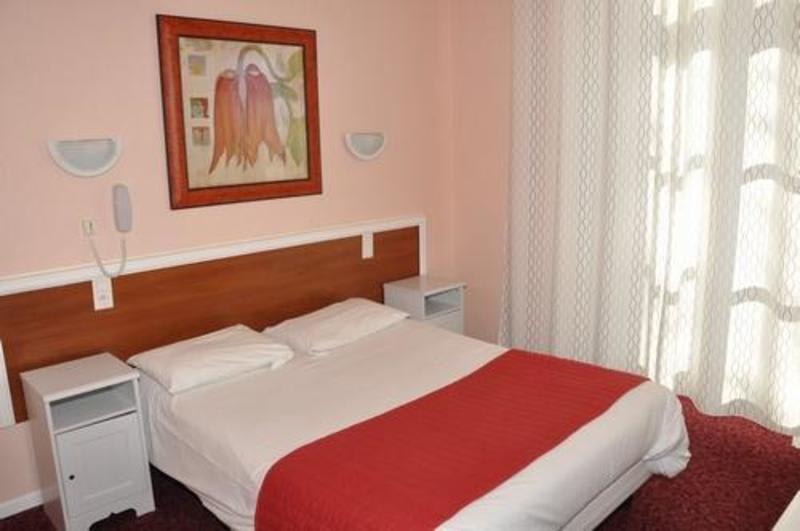 Citotel Cesar Nimes photo 4