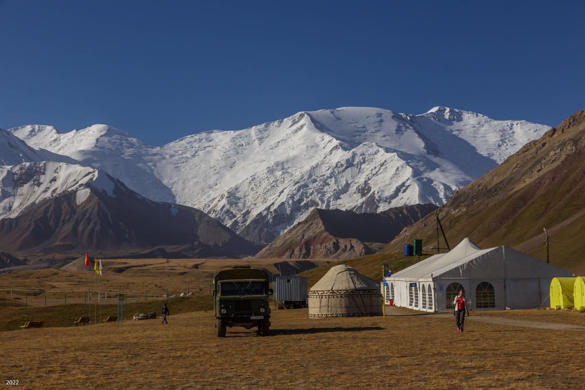 Ak-Sai Travel Achik Tash camp at the foot of Lenin photo 2