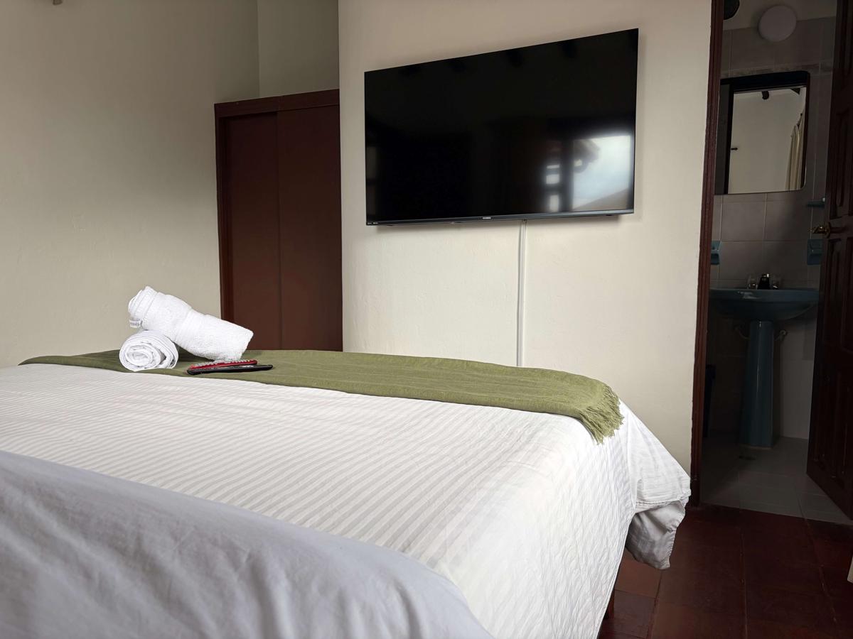 HOSTAL ONCE ONCE photo 3