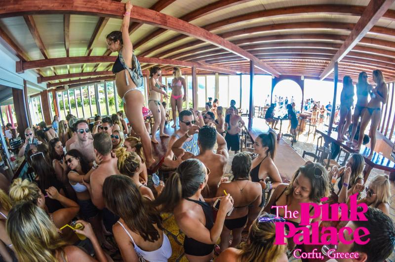 The Pink Palace Hotel & Hostel photo 3