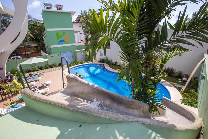 Room2Board Hostel and Surf School photo 4