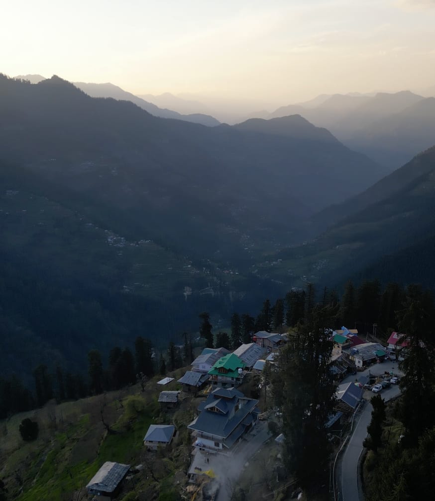 Nesto Stay and Cafe, Shoja Jibhi photo 3
