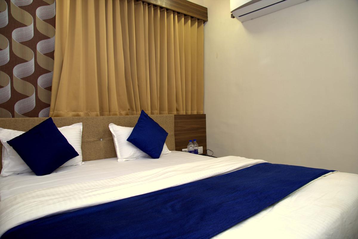 Hotel Shobhna Palace by Sky Stays photo 6