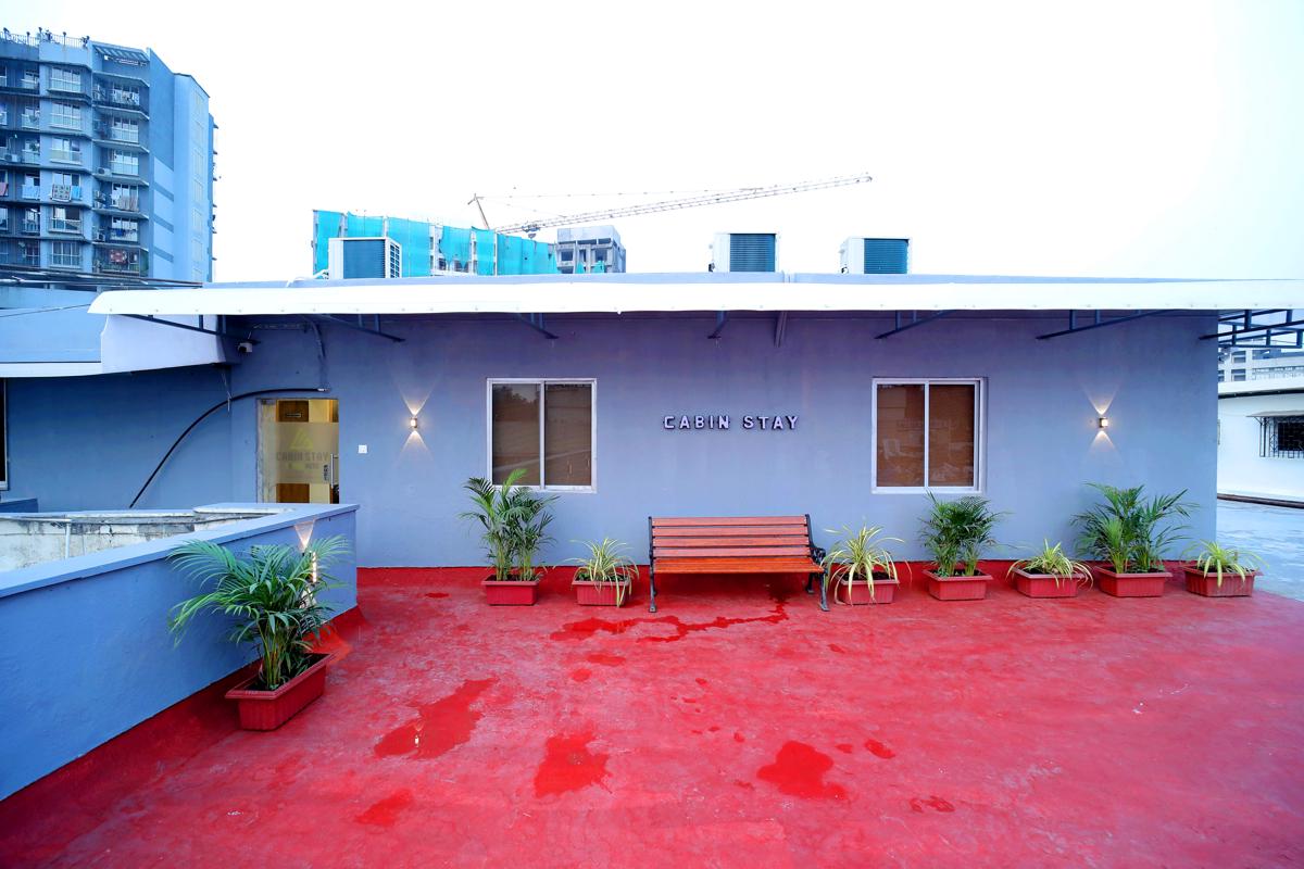 CABIN STAY AIRPORT- The Hubz photo 2