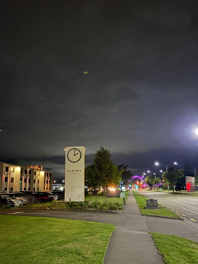 LyLo Christchurch Airport photo 6