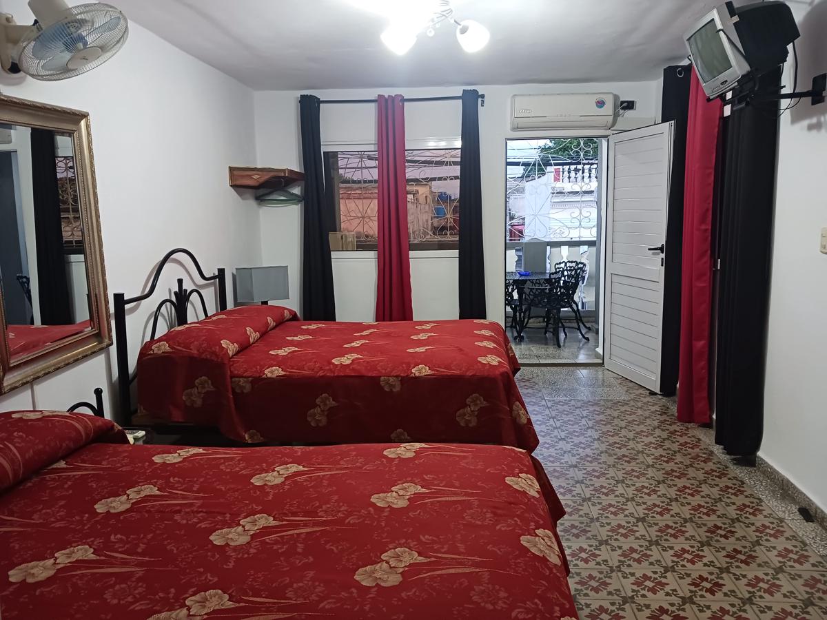 ECONÓMICO - CÉNTRICO, CUBANO Y CON WIFI photo 1
