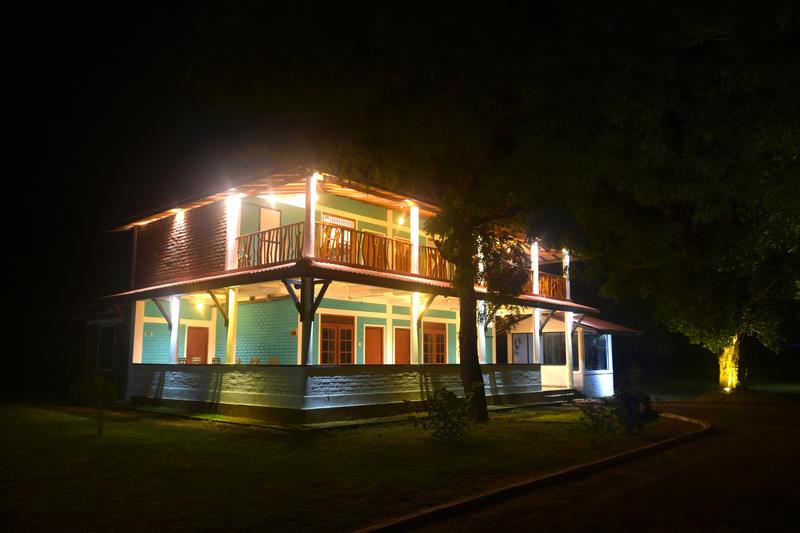 Funky Leopard Safari Lodge Bordering Yala National photo 3