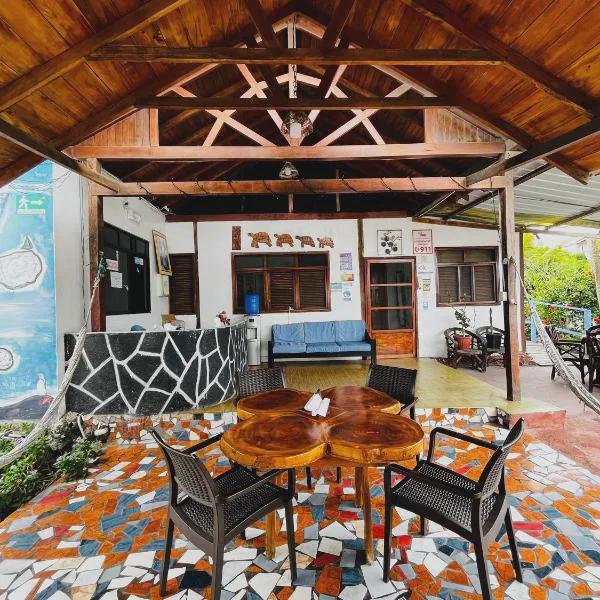 Las Gardenias Hostel photo 5