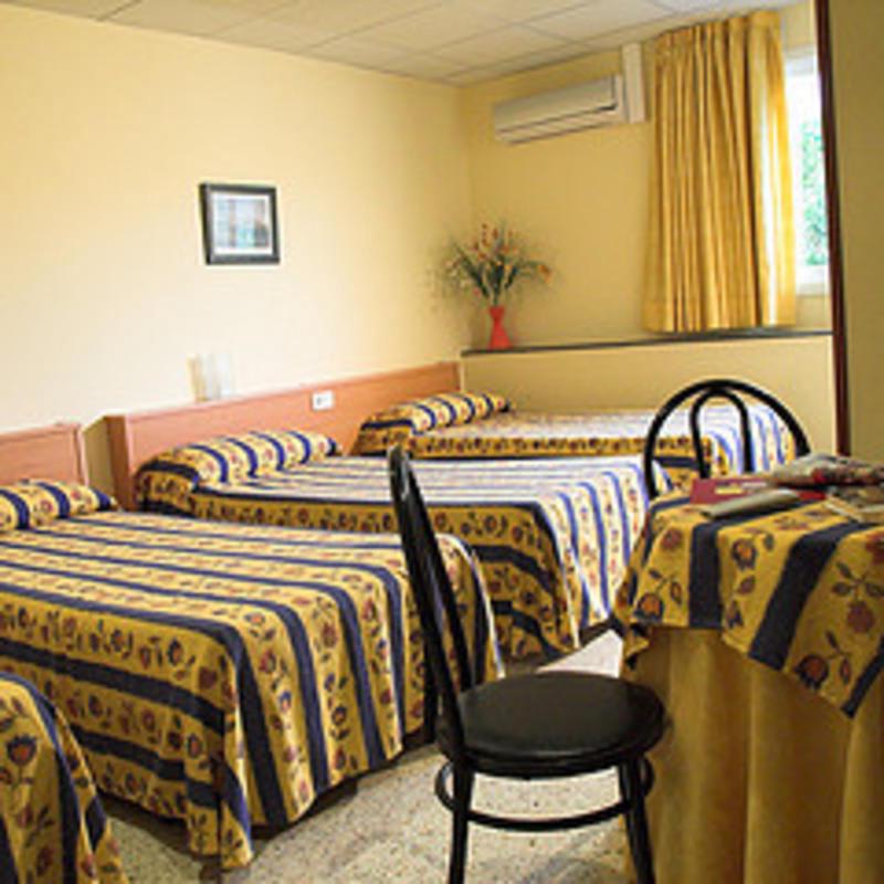 Hostal Guilleumes photo 4