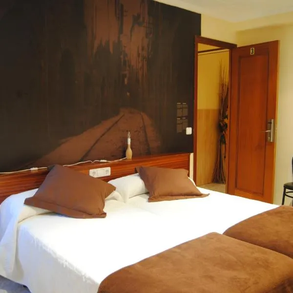 Hostal Guilleumes photo 5