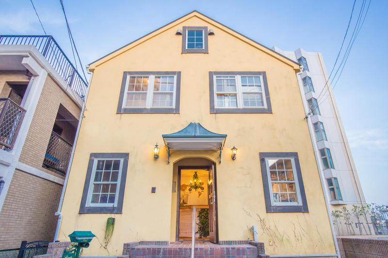 IZA Enoshima Guesthouse & Bar photo 1