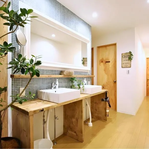 IZA Enoshima Guesthouse & Bar photo 5