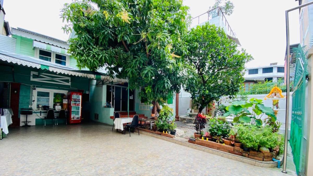 Green Garden Hostel photo 2