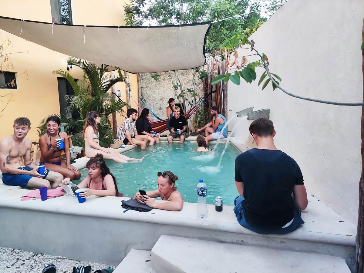 NEW FRIENDS HOSTEL VALLADOLID & BAR ADULTS ONLY photo 1