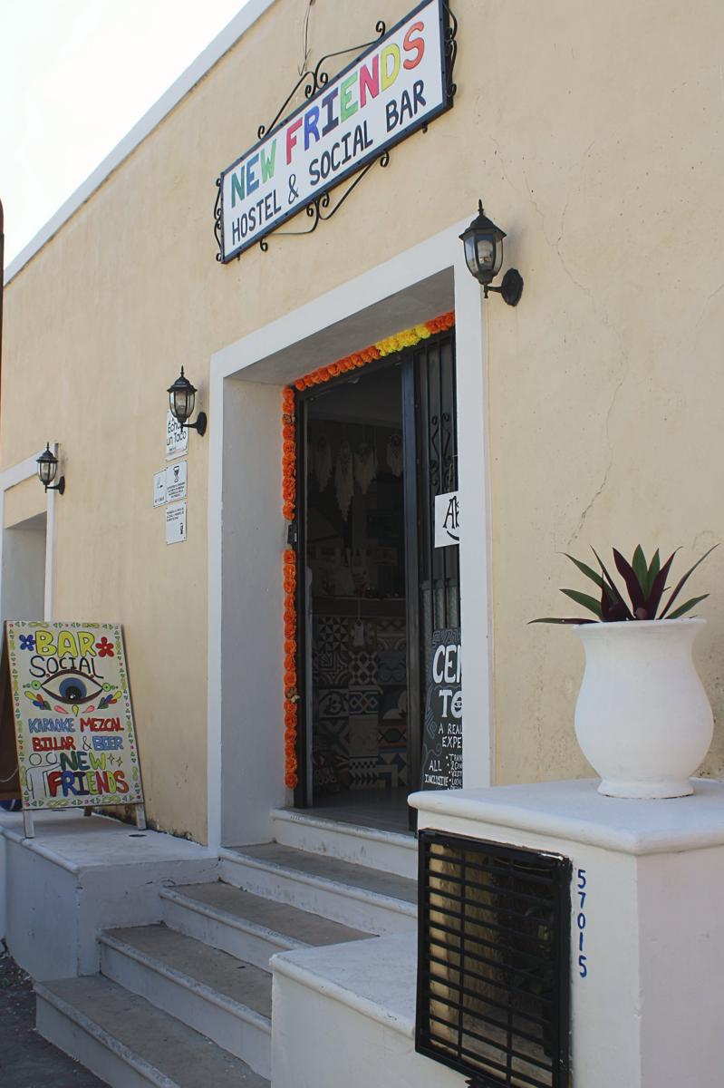 NEW FRIENDS HOSTEL VALLADOLID & BAR ADULTS ONLY photo 2