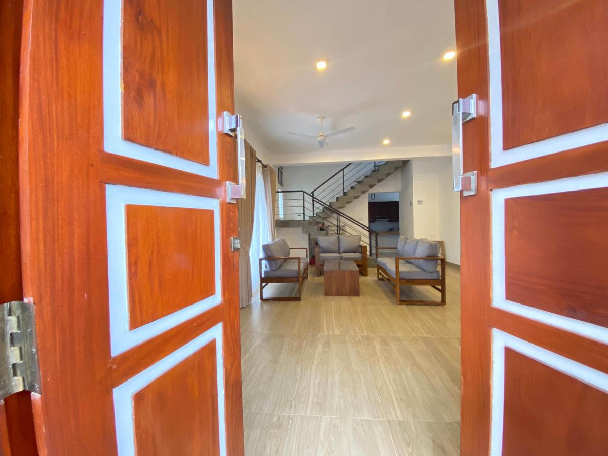 Srimadis Villa near Airport/Negombo photo 4