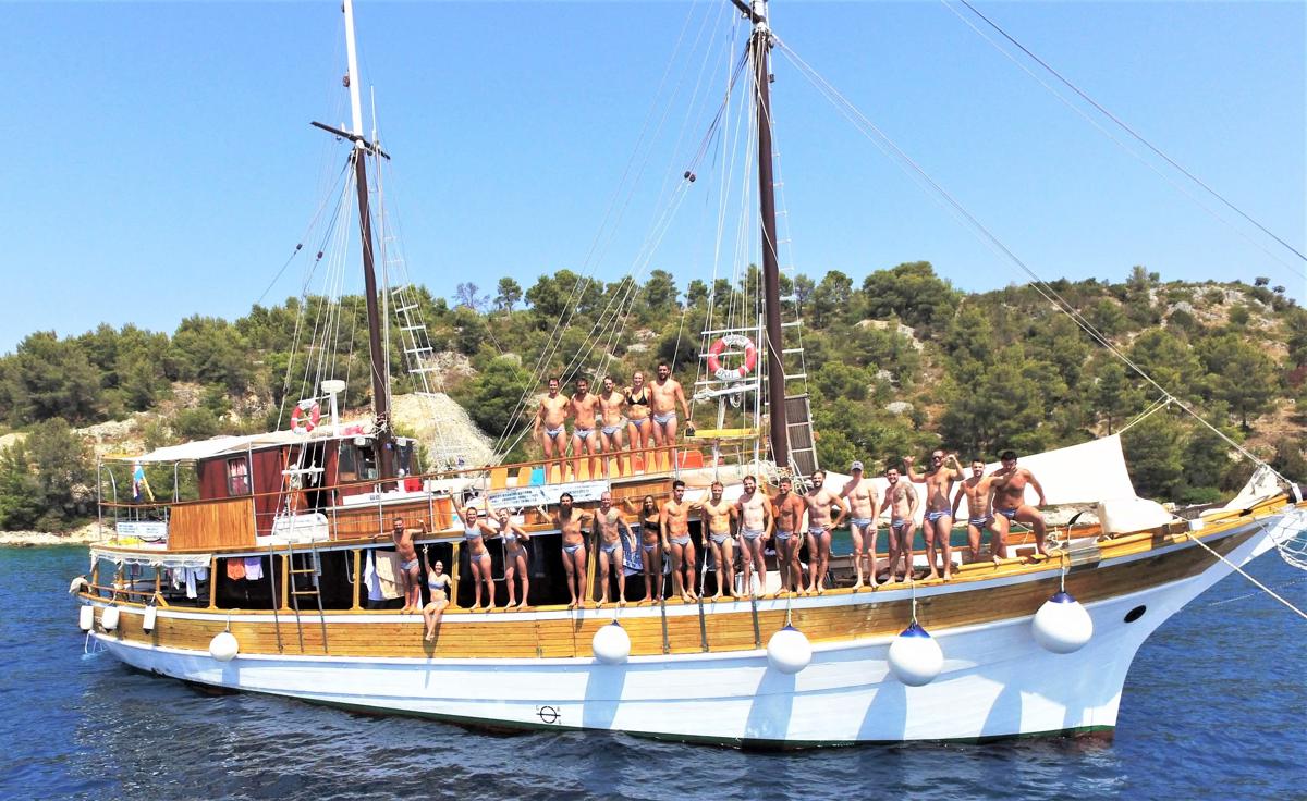 Rhythm Floating Hostel photo 4