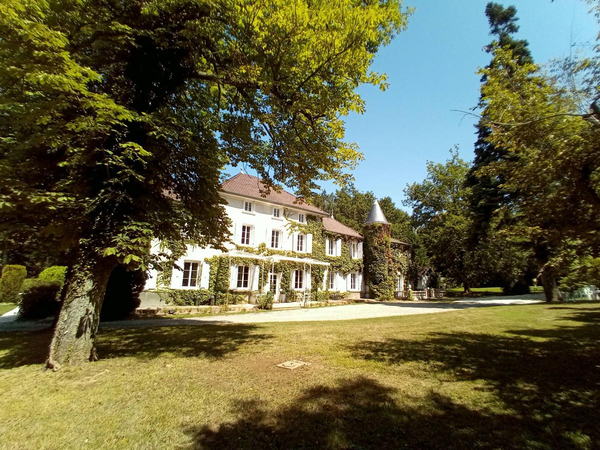 Chateau des Ayes photo 1