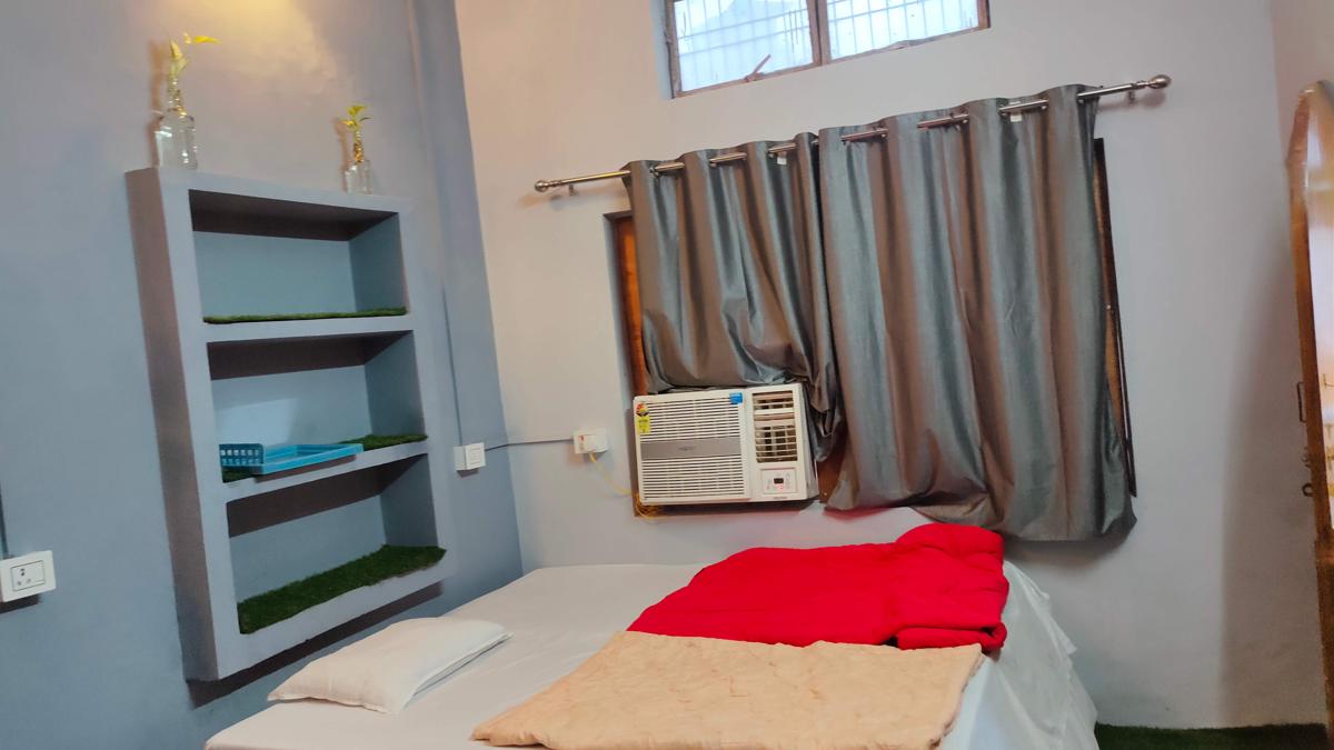 Manavi Hostel photo 4