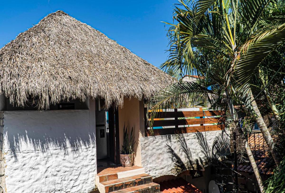Akali Hostel and Surf House photo 6