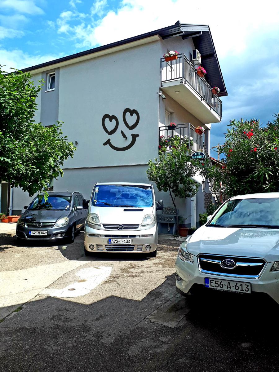 City Paradise Apartments photo 2
