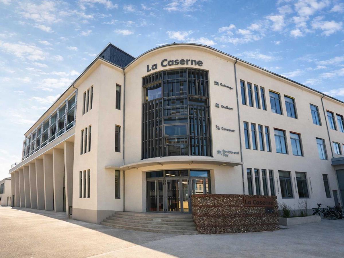HI Poitiers - La Caserne photo 1