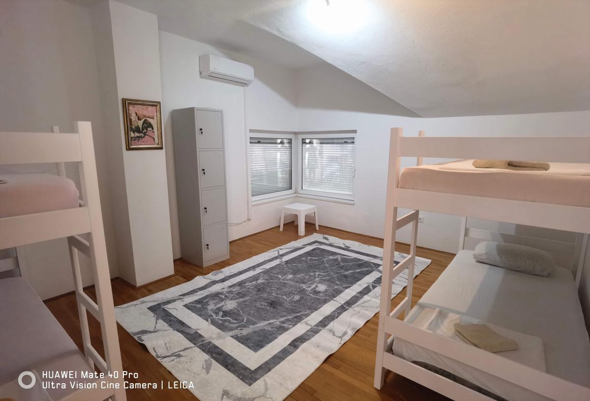 Lovely Bosnian Home photo 3