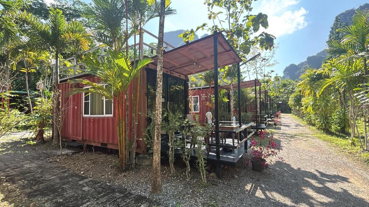 The Camper Lodge Khao Sok photo 6