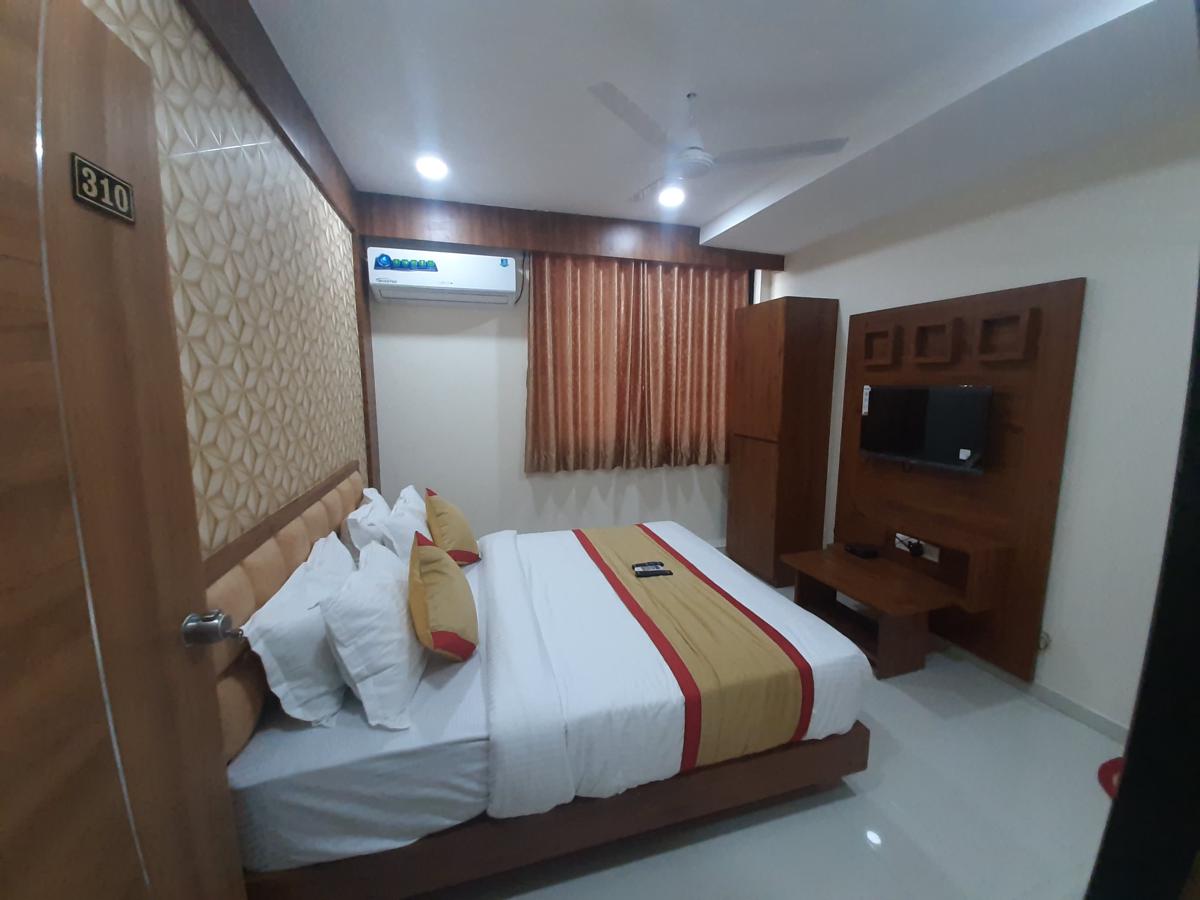 Hotel New Empire photo 2